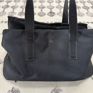 Lululemon go getter 26L Black Tote / gym bag yoga